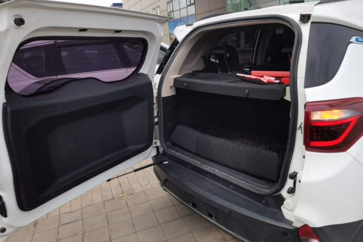 Used BYD Yuan New Energy 2019 EV360 Smart Connect Leading Model Trunk