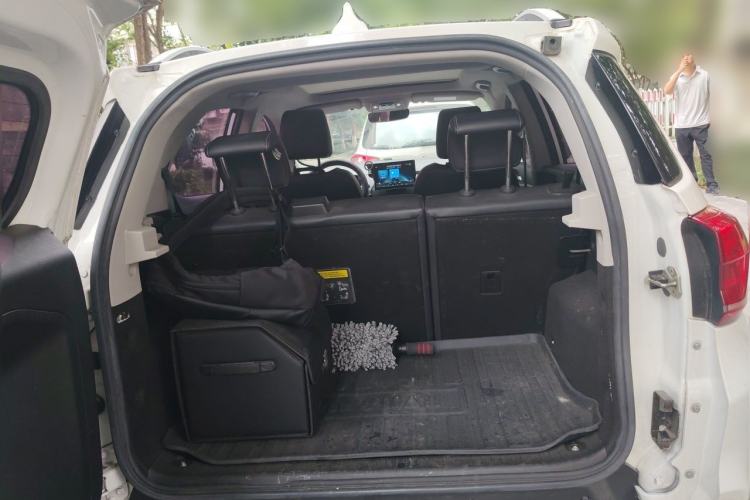 Used BYD Yuan New Energy 2019 EV360 Smart Connect Enjoyment Model Trunk