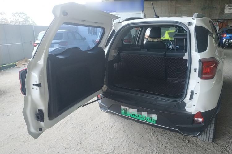 Used BYD Yuan New Energy 2019 EV360 Smart Connect Enjoyment Model Trunk