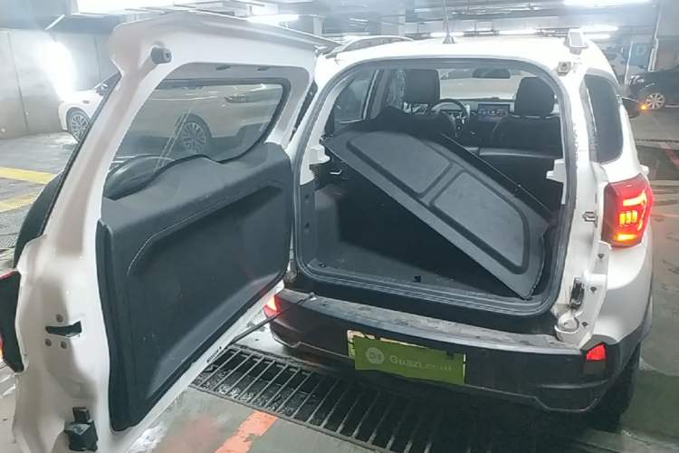 Used BYD Yuan New Energy 2019 EV360 Smart Connect Enjoyment Model Trunk