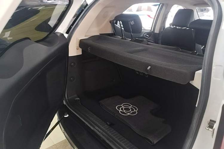Used BYD Yuan New Energy 2019 EV360 Smart Connect Leading Model Trunk