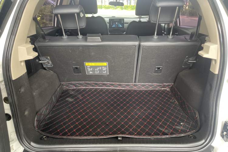 Used BYD Yuan New Energy 2019 EV535 Smart Connect Trendsetting Model Trunk