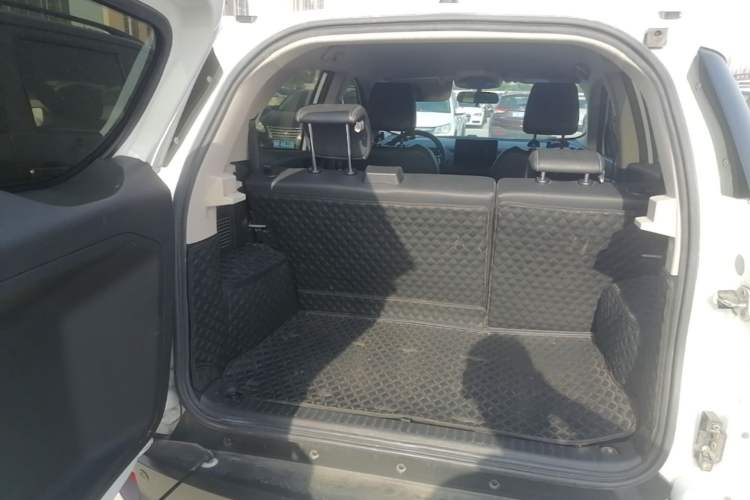 Used BYD Yuan New Energy 2019 EV535 Smart Connect Trendsetting Model Trunk