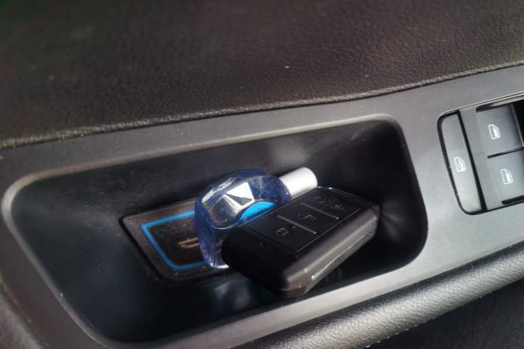 Used BYD Yuan New Energy 2019 EV360 Smart Connect Enjoyment Model Vehicle Key
