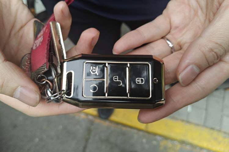 Used BYD Yuan New Energy 2019 EV535 Smart Connect Trendsetting Model Vehicle Key