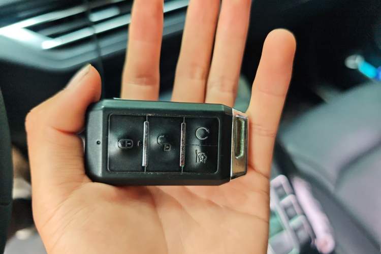 Used BYD Yuan New Energy 2019 EV535 Smart Connect Trendsetting Model Vehicle Key