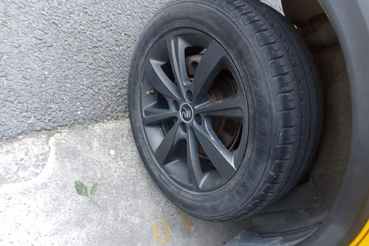 Used BYD Yuan New Energy 2019 EV535 Smart Connect Elite Model Exterior 5