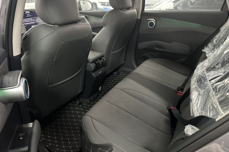 Used BYD Yuan PLUS 2025 Intelligent Driving Version 430 KM – Leading Edition Interior 3