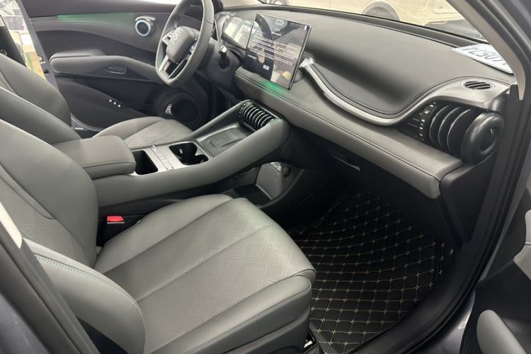 Used BYD Yuan PLUS 2025 Intelligent Driving Version 430 KM – Leading Edition Interior 5