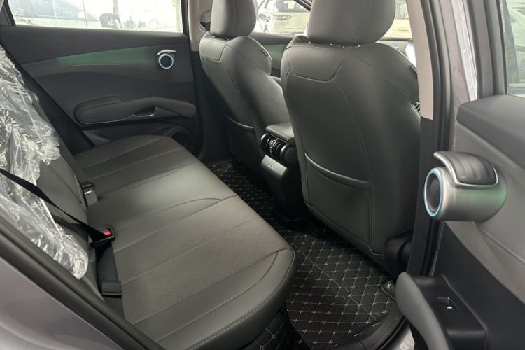 Used BYD Yuan PLUS 2025 Intelligent Driving Version 430 KM – Leading Edition Interior 6