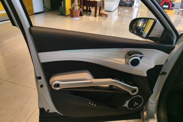Used BYD Yuan PLUS 2024 Honor Edition 430KM Beyond Model Interior 7