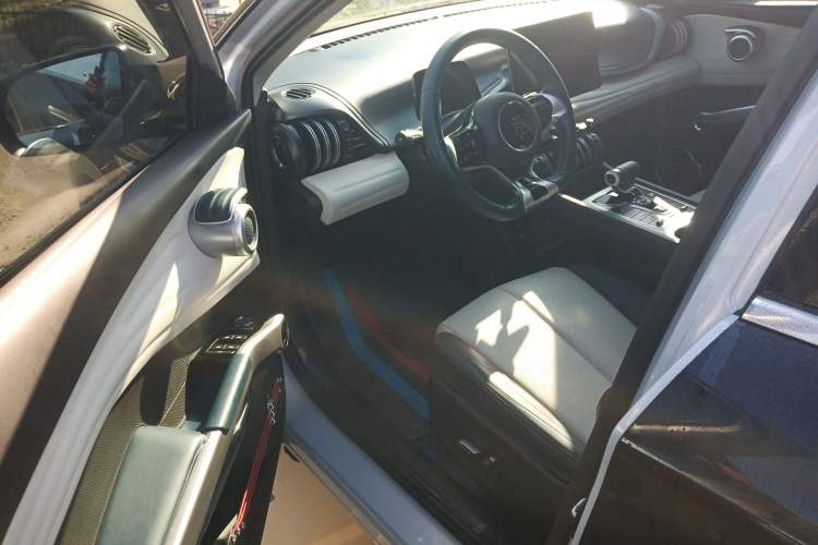 Used BYD Yuan PLUS 2022 510 km Flagship Version Interior 3
