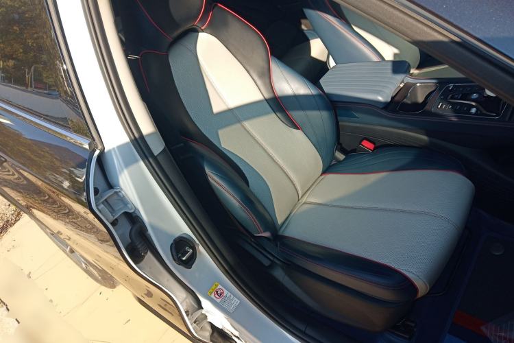 Used BYD Yuan PLUS 2022 510 km Flagship Version Right Front Seat