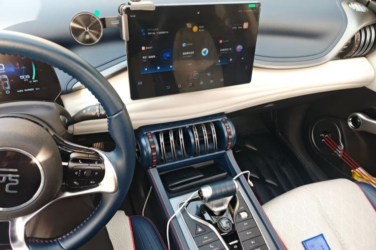 Used BYD Yuan PLUS 2022 510 km Flagship Version Audio And AC Panel