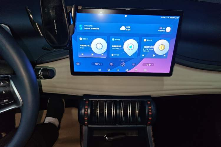 Used BYD Yuan PLUS 2022 510 km Luxury Version Audio And AC Panel