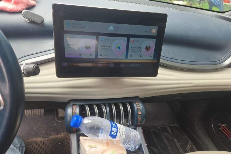 Used BYD Yuan PLUS 2022 510 km Luxury Version Audio And AC Panel