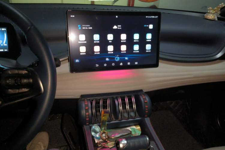 Used BYD Yuan PLUS 2022 510 km Flagship Version Audio And AC Panel