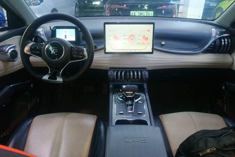 Used BYD Yuan PLUS 2022 510 km Luxury Version Audio And AC Panel