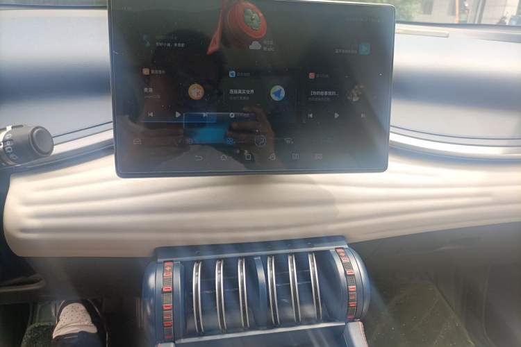 Used BYD Yuan PLUS 2022 430 km Luxury Version Audio And AC Panel
