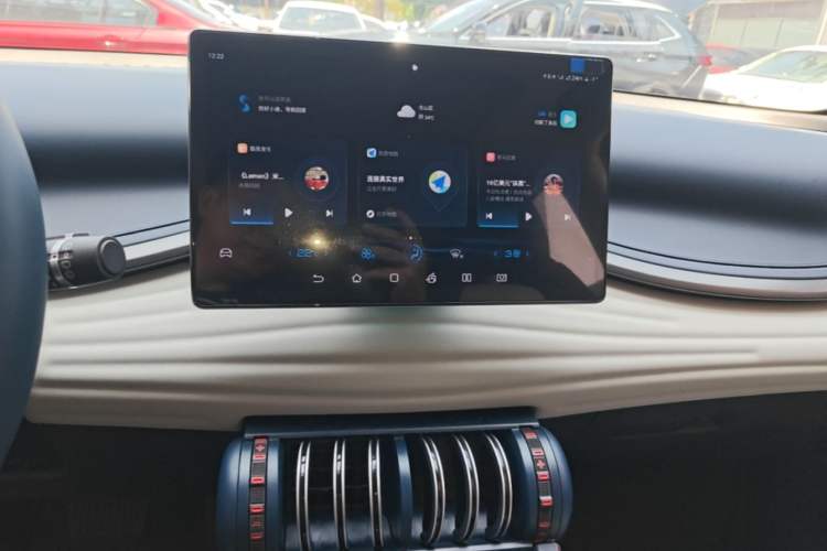 Used BYD Yuan PLUS 2022 430 km Luxury Version Audio And AC Panel