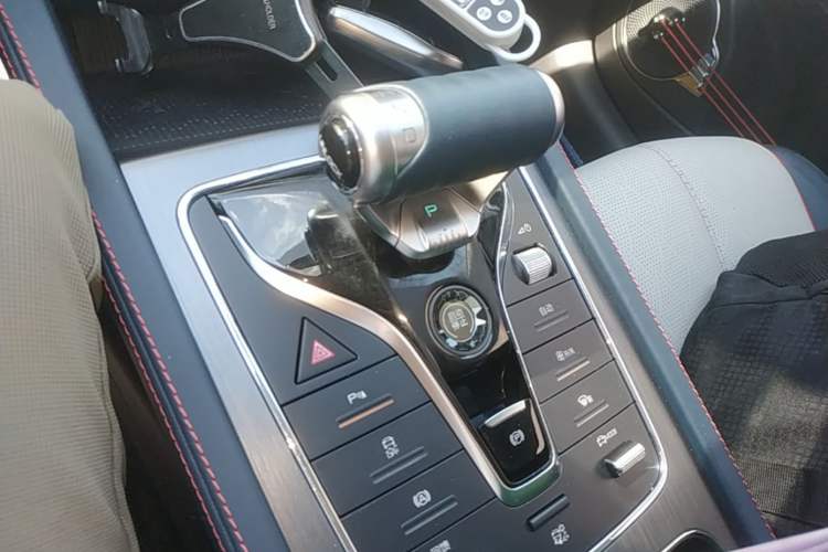 Used BYD Yuan PLUS 2022 430 km Luxury Version Gear Lever