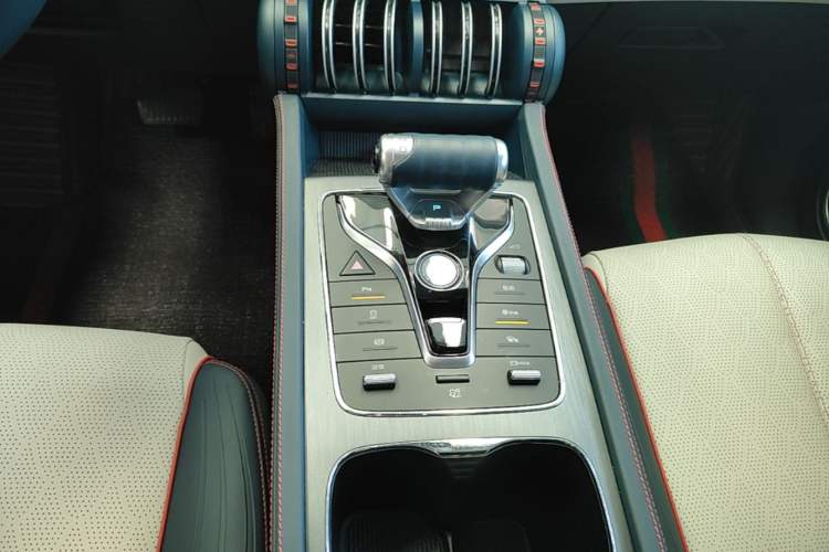 Used BYD Yuan PLUS 2022 430 km Luxury Version Gear Lever