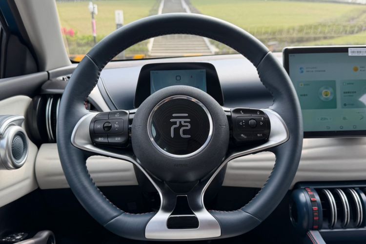 Used BYD Yuan PLUS 2022 510 km Luxury Version Interior 1
