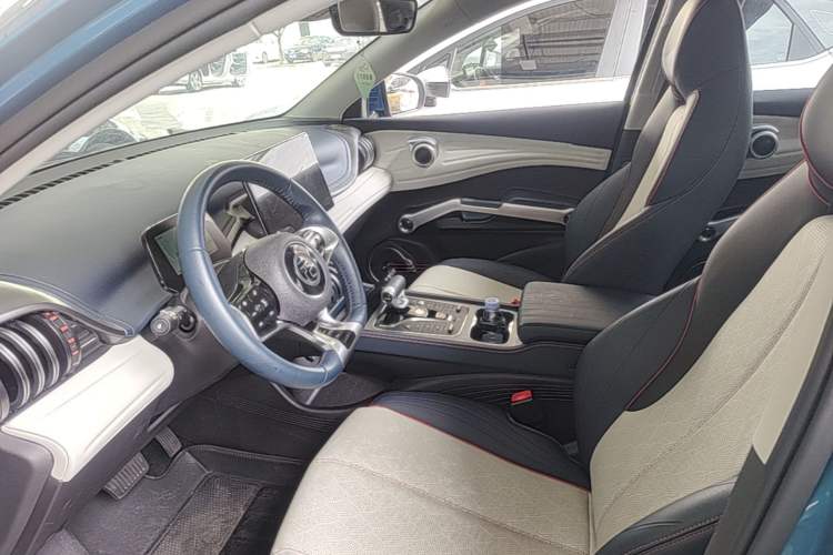 Used BYD Yuan PLUS 2022 510 km Flagship Version Left Front Seat