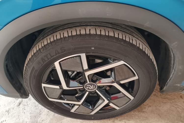 Used BYD Yuan PLUS 2022 510KM Flagship PLUS Left Front Wheel Hub