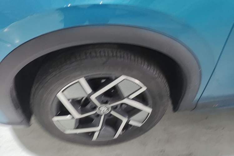 Used BYD Yuan PLUS 2022 510 km Luxury Version Left Front Wheel Hub