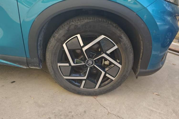 Used BYD Yuan PLUS 2022 510KM Flagship PLUS Right Front Wheel Hub