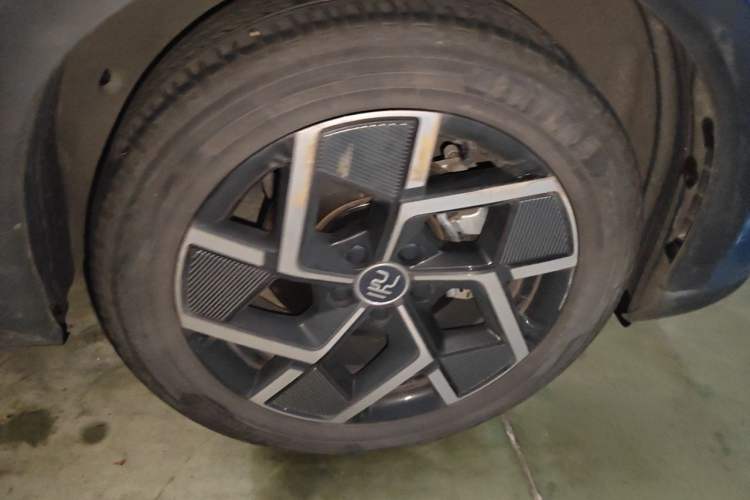 Used BYD Yuan PLUS 2022 510KM Flagship PLUS Right Front Wheel Hub