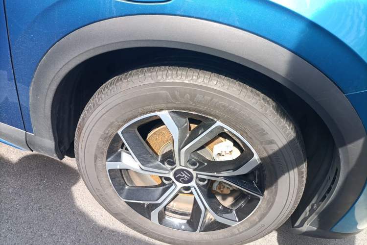 Used BYD Yuan PLUS 2022 430 km Luxury Version Right Front Wheel Hub