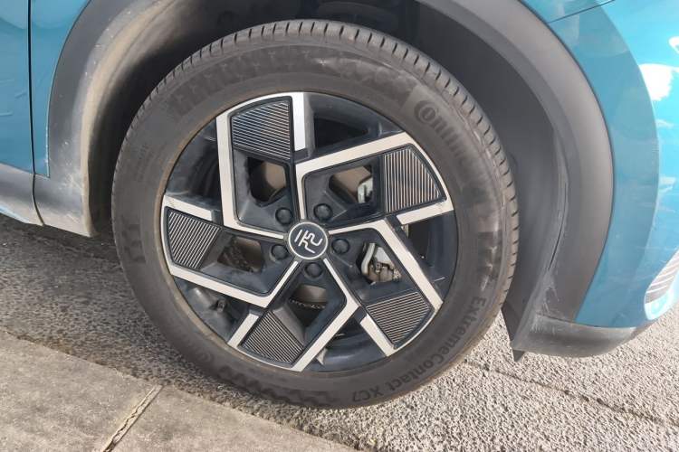 Used BYD Yuan PLUS 2022 510 km Flagship Version Right Front Wheel Hub