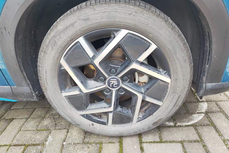 Used BYD Yuan PLUS 2022 510 km Flagship Version Right Front Wheel Hub