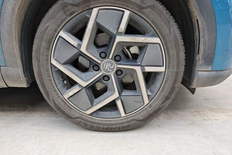 Used BYD Yuan PLUS 2022 510KM Flagship PLUS Right Front Wheel Hub