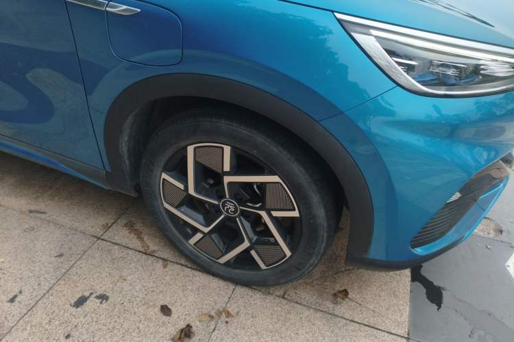 Used BYD Yuan PLUS 2022 510 km Flagship Version Right Front Wheel Hub