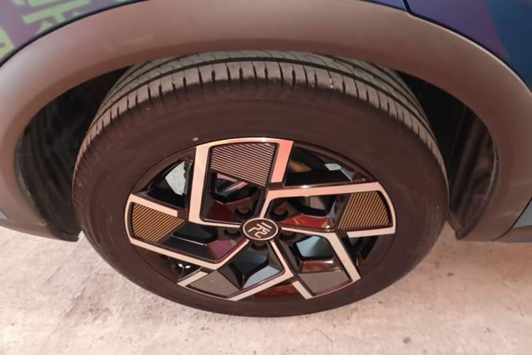 Used BYD Yuan PLUS 2022 510KM Flagship PLUS Right Rear Wheel Hub