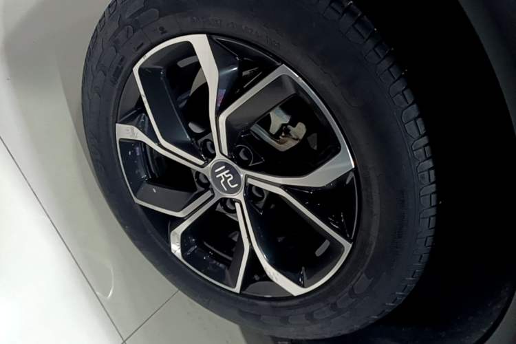 Used BYD Yuan PLUS 2022 510 km Luxury Version Right Rear Wheel Hub