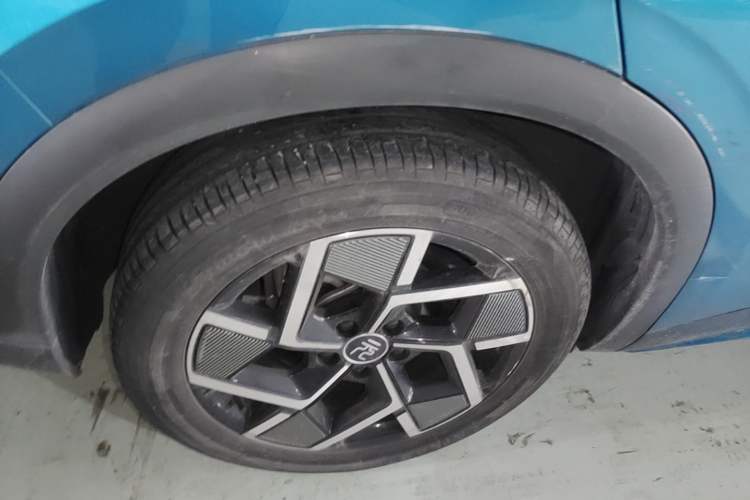 Used BYD Yuan PLUS 2022 510 km Luxury Version Right Rear Wheel Hub