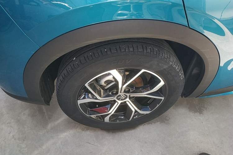 Used BYD Yuan PLUS 2022 430 km Luxury Version Right Rear Wheel Hub