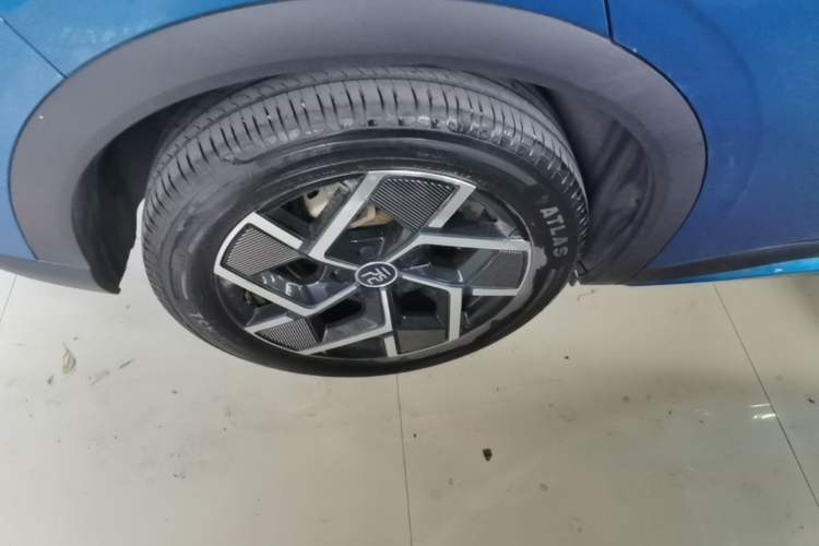 Used BYD Yuan PLUS 2022 510KM Flagship PLUS Right Rear Wheel Hub