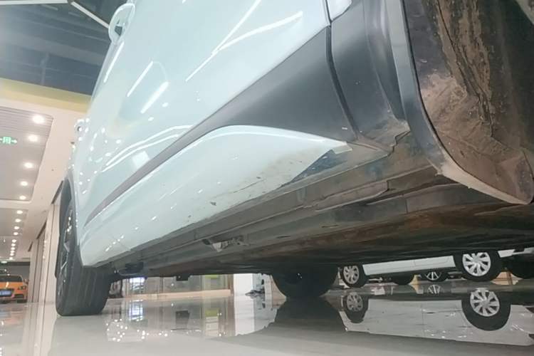Used BYD Yuan PLUS 2022 510 km Flagship Version Right Side Sill