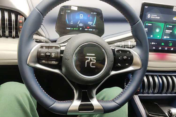 Used BYD Yuan PLUS 2022 430 km Luxury Version Steering Wheel