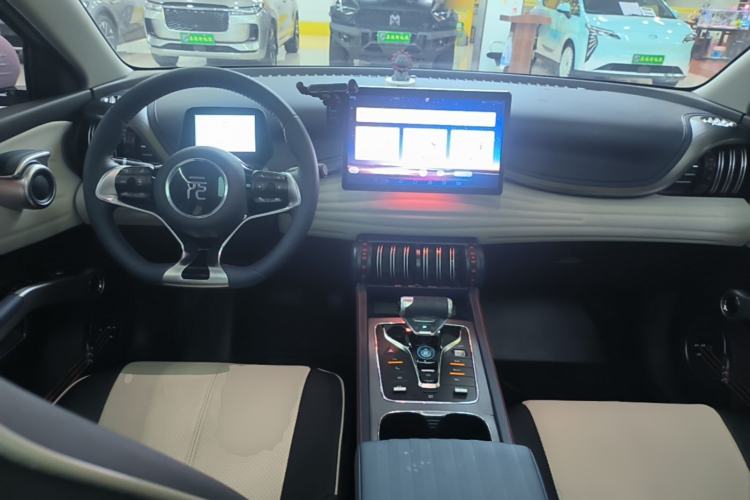Used BYD Yuan PLUS 2022 510 km Flagship Version Center Console