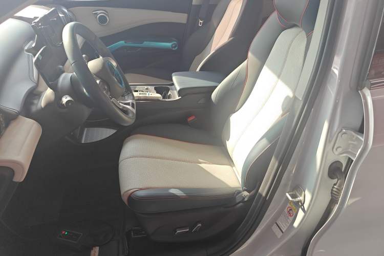 Used BYD Yuan PLUS 2022 510 km Flagship Version Left Front Seat