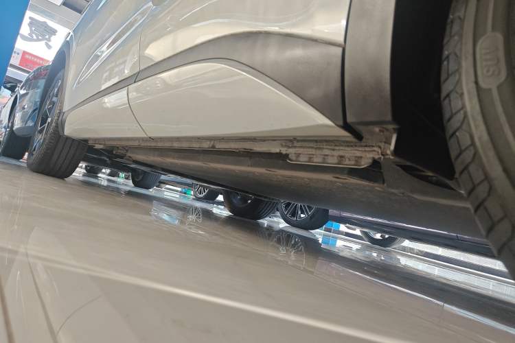 Used BYD Yuan PLUS 2022 510 km Flagship Version Left Side Sill