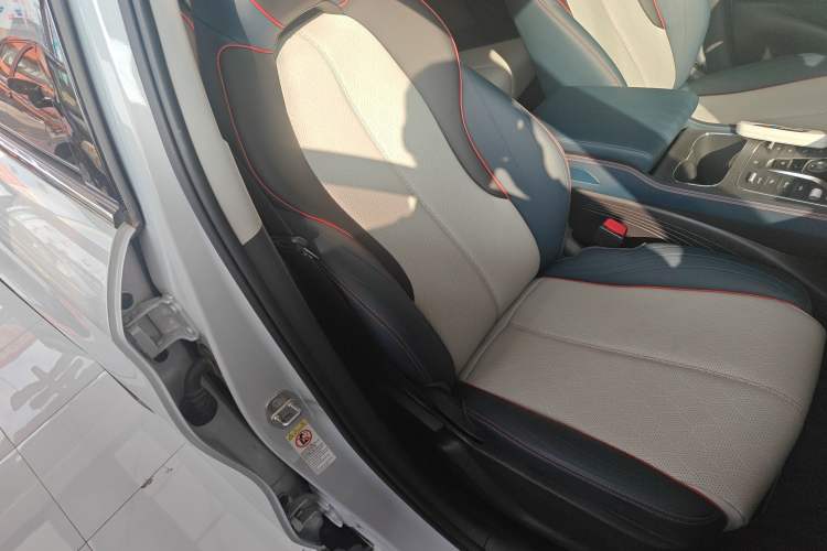Used BYD Yuan PLUS 2022 510 km Flagship Version Right Front Seat