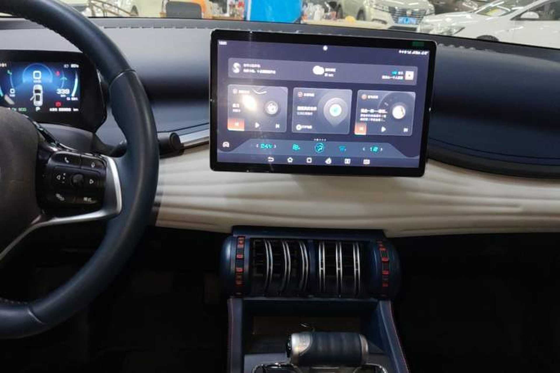Used BYD Yuan PLUS 2022 510 km Flagship Version Audio And AC Panel