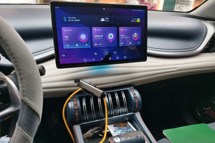 Used BYD Yuan PLUS 2022 430 km Luxury Version Audio And AC Panel